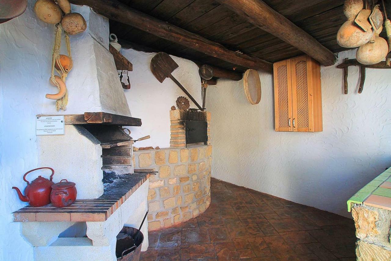 Encantadora Casa Con Piscina Privada Y Chimenea Padul Exterior photo